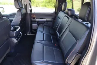 Ford F-150 2023 4x2 Lariat 4 puertas SuperCrew 5.5 pies SB