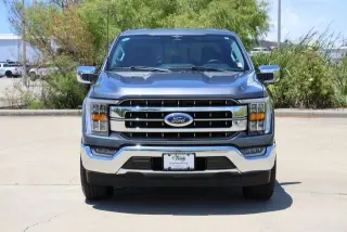 Ford F-150 2023 4x2 Lariat 4 puertas SuperCrew 5.5 pies SB