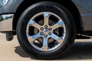 Ford F-150 2023 4x2 Lariat 4 puertas SuperCrew 5.5 pies SB