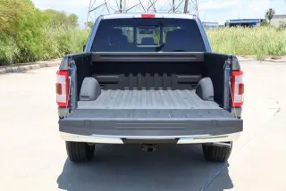Ford F-150 2023 4x2 Lariat 4 puertas SuperCrew 5.5 pies SB