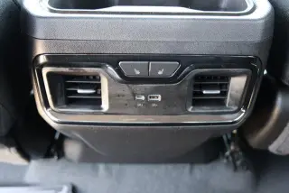 GMC Sierra 1500 2022 4x4 AT4 4dr Cabina Crew 5.8 pies. Caja corta