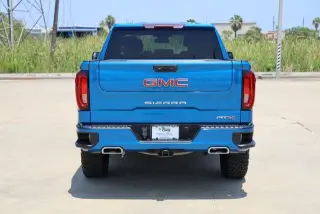 GMC Sierra 1500 2022 4x4 AT4 4dr Cabina Crew 5.8 pies. Caja corta