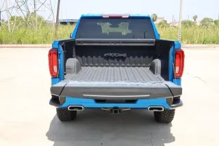 GMC Sierra 1500 2022 4x4 AT4 4dr Cabina Crew 5.8 pies. Caja corta