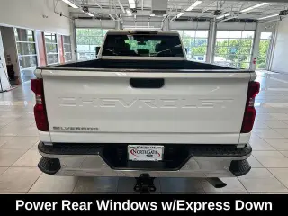 Chevrolet Silverado 3500HD 2023 4x4 Camión de Trabajo 4dr Crew Cab SB SRW