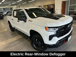 Chevrolet Silverado 1500 2024 4x4 LT Trail Boss 4 puertas Cabina Crew 5.8 pies. SB
