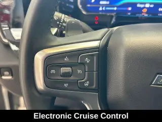 Chevrolet Silverado 1500 2024 4x4 LT Trail Boss 4 puertas Cabina Crew 5.8 pies. SB