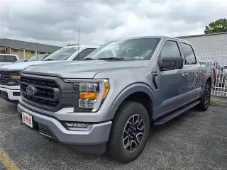 Ford F-150 2023 4x4 XLT 4 puertas SuperCrew 5.5 pies. SB