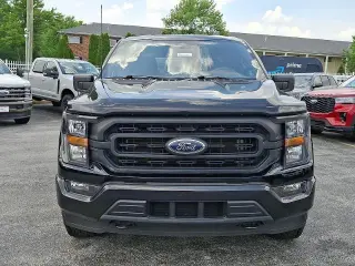 Ford F-150 2023 4x4 XL 4 puertas SuperCrew 5.5 pies SB