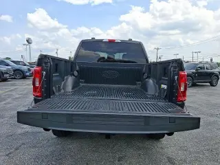 Ford F-150 2023 4x4 XL 4 puertas SuperCrew 5.5 pies SB