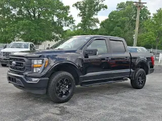 Ford F-150 2023 4x4 XL 4 puertas SuperCrew 5.5 pies SB