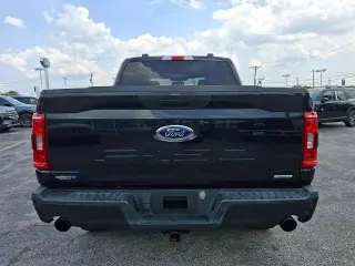 Ford F-150 2023 4x4 XL 4 puertas SuperCrew 5.5 pies SB