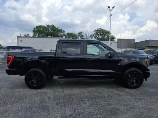 Ford F-150 2023 4x4 XL 4 puertas SuperCrew 5.5 pies SB