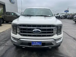 Ford F-150 2023 4x4 Lariat 4 puertas SuperCrew 5.5 pies. SB