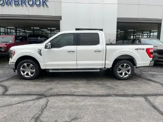 Ford F-150 2023 4x4 Lariat 4 puertas SuperCrew 5.5 pies. SB