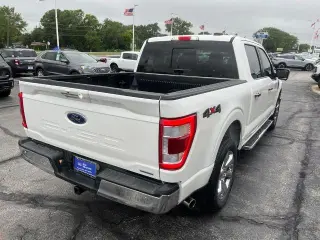 Ford F-150 2023 4x4 Lariat 4 puertas SuperCrew 5.5 pies. SB