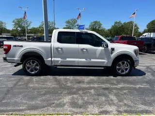Ford F-150 2023 4x4 Lariat 4 puertas SuperCrew 5.5 pies. SB