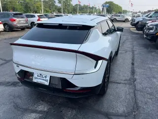 Kia EV6 2023 AWD Wind 4 puertas Crossover