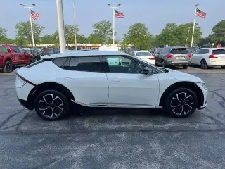 Kia EV6 2023 AWD Wind 4 puertas Crossover
