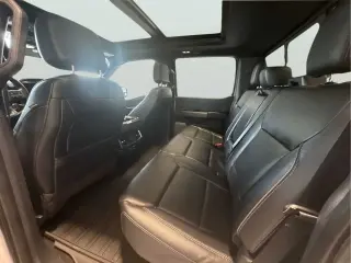 Ford F-150 2023 4x4 Lariat 4 puertas SuperCrew 5.5 pies. Caja corta.