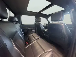 Ford F-150 2023 4x4 Lariat 4 puertas SuperCrew 5.5 pies. Caja corta.