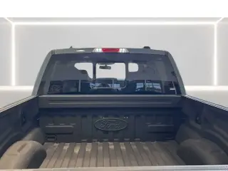 Ford F-150 2023 4x4 XLT 4 puertas SuperCrew 5.5 pies SB
