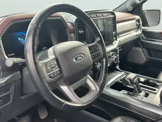 Ford F-150 2022 4x4 Lariat 4 puertas SuperCrew 6.5 pies. Caja corta