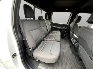 Ford F-150 2024 4x4 XLT 4 puertas SuperCrew 5.5 pies. SB