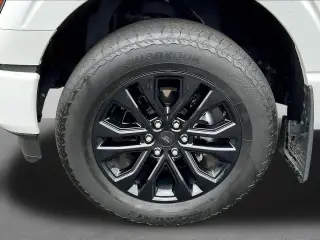 Ford F-150 2024 4x4 XLT 4 puertas SuperCrew 5.5 pies. SB
