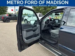 Ford F-150 2023 4x4 XLT 4 puertas SuperCrew 5.5 pies. SB