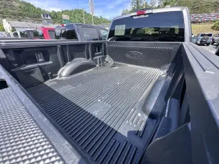 Ford F-150 2024 4x4 XLT 4 puertas SuperCrew 6.5 pies. SB
