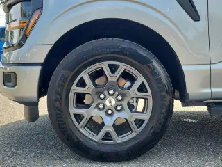 Ford F-150 2026 4x2 STX 4 puertas SuperCrew 5.5 pies. SB