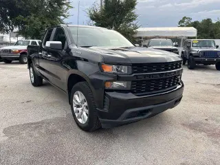 Chevrolet Silverado 1500 2020 4x2 Custom 4 puertas Double Cab 6.6 pies. SB