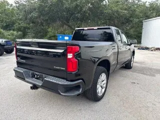 Chevrolet Silverado 1500 2020 4x2 Custom 4 puertas Double Cab 6.6 pies. SB