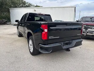 Chevrolet Silverado 1500 2020 4x2 Custom 4 puertas Double Cab 6.6 pies. SB