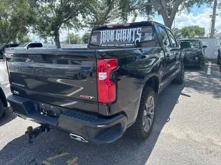 Chevrolet Silverado 1500 2024 4x4 RST 4 puertas Cabina Crew 5.8 pies. SB