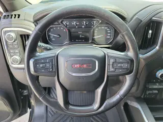 GMC Sierra 1500 2021 4x4 AT4 Cabina Crew 4 puertas 5.8 pies. Caja corta