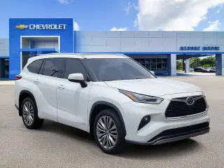 Toyota Highlander Híbrido 2022 AWD Platinum 4 puertas SUV
