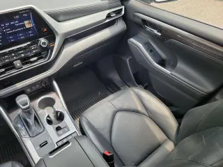 Toyota Highlander Híbrido 2022 AWD Platinum 4 puertas SUV