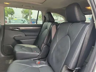 Toyota Highlander Híbrido 2022 AWD Platinum 4 puertas SUV