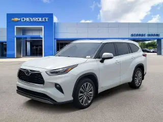 Toyota Highlander Híbrido 2022 AWD Platinum 4 puertas SUV