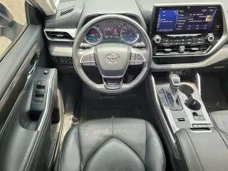 Toyota Highlander Híbrido 2022 AWD Platinum 4 puertas SUV