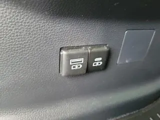 Toyota Tundra 2024 4x4 SR5 4 puertas CrewMax Cabina Pickup SB
