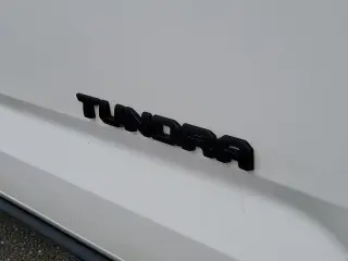 Toyota Tundra 2024 4x4 SR5 4 puertas CrewMax Cabina Pickup SB