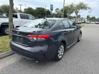Toyota Corolla 2023 LE 4 puertas Sedan