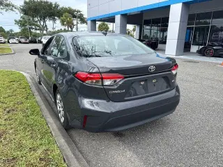 Toyota Corolla 2023 LE 4 puertas Sedan