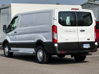Furgoneta de carga Ford Transit 2023 AWD 250 3 puertas SWB techo bajo