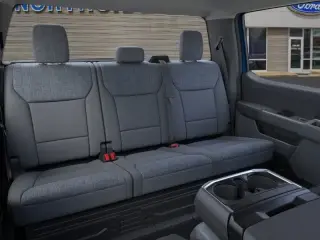 Ford F-150 2024 4x2 XLT 4 puertas SuperCrew 5.5 pies. SB