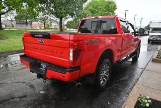 Ford F-250 Super Duty 2022 4x4 King Ranch 4 puertas Cabina Crew 6.8 pies. SB Pickup