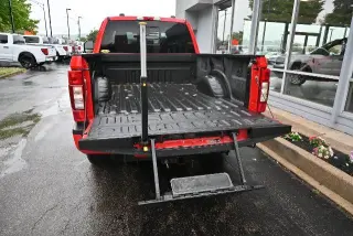 Ford F-250 Super Duty 2022 4x4 King Ranch 4 puertas Cabina Crew 6.8 pies. SB Pickup