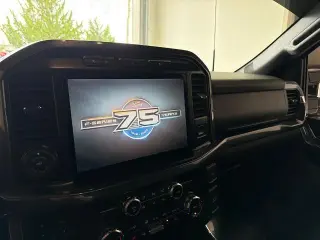 Ford F-150 2023 4x4 XLT 4 puertas SuperCrew 6.5 pies. SB